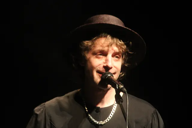 Voodoo Jürgens kam mit seiner Ansa Panier ins Forum Kloster Gleisdorf. | Foto: Josef Hofmüller
