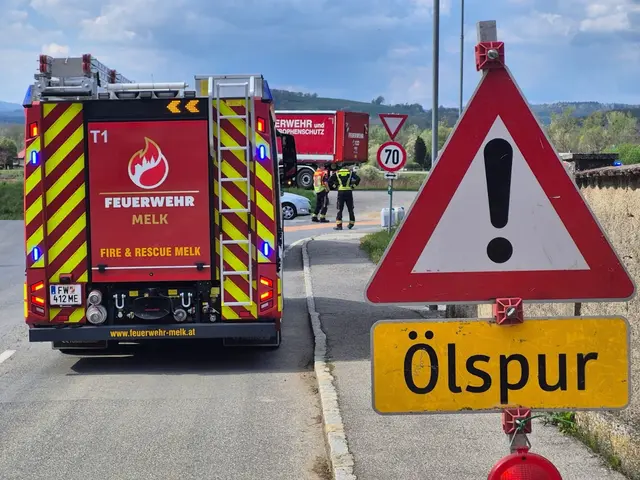 Hunderte Meter Ölspur bei Winden - Gefahr für den Verkehr gebannt