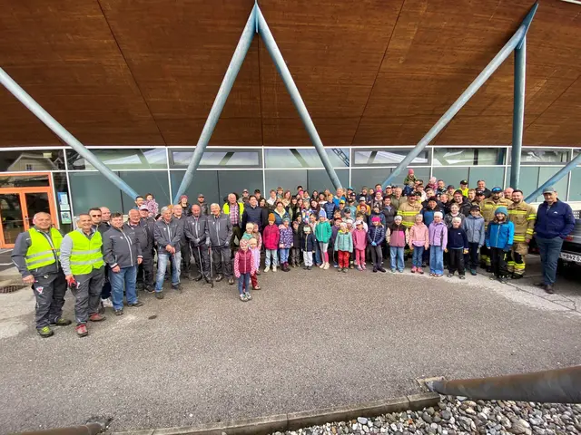100 Menschen halfen dabei das Stubaital sauber zu machen.  | Foto: MG Fulpmes