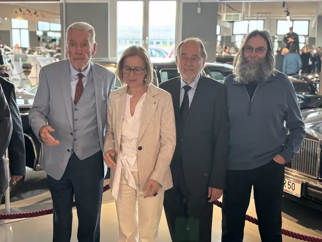 Klaus Schneeberger, Johanna Mikl-Leitner, Friedrich und Ronald Fehr. | Foto: Zezula