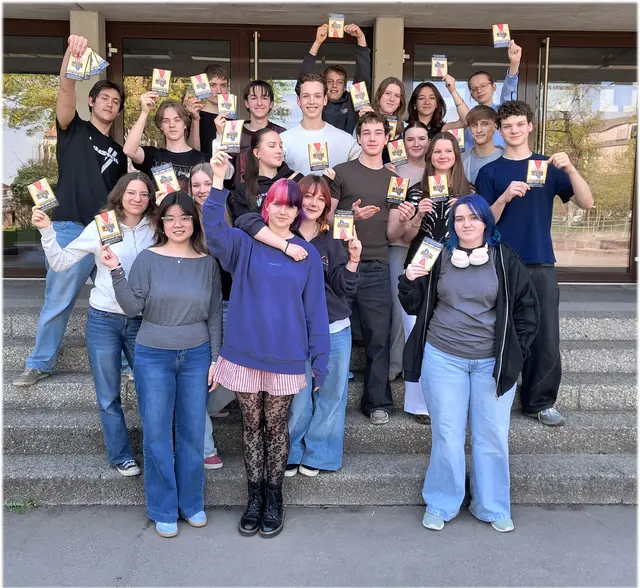 Gruppenausstellung lädt junge Kreative ein – jedes Werk wird gezeigt