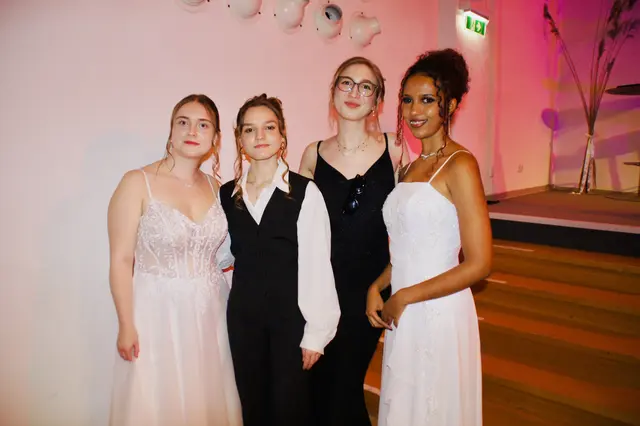 „Out of the dark“ – HLM HLW feierte eine magische Ballnacht 2026