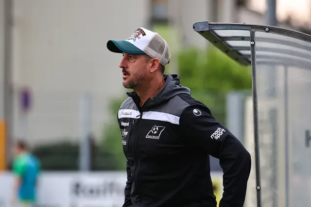 HAKA-Coach Markus Erbschwendtner hat es aktuell nicht leicht: Leistungsträger fehlen immer wieder, worunter die Performance leidet. | Foto: Reischl
