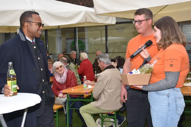 Großes Begrüßungsfest in Bad Kreuzen für den neuen Pfarrer Dr. Paulinus Anaedu aus Nigeria.  | Foto: Robert Zinterhof