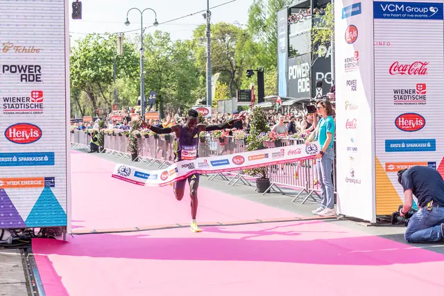 Der Kenianer Fanny Kiproch gewinnt den Wien-Marathon 2026. | Foto: René Brunhölzl/MeinBezirk