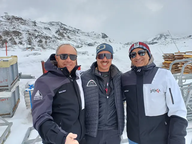 Markus Walser und Günther Zangerl die Vorstände der SSAG Ischgl mit dem Pistenchef Johannes Rehberger | Foto: Monika Hammerl