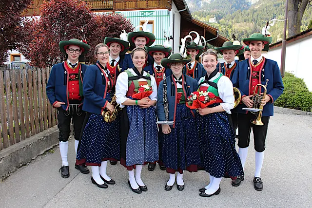 Musikalisch: JungbäuerInnen aus Vals