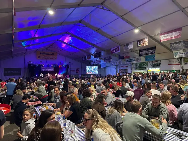 Viele Besucher sorgten für beste Stimmung am Festgelände. | Foto: Jana Zuser