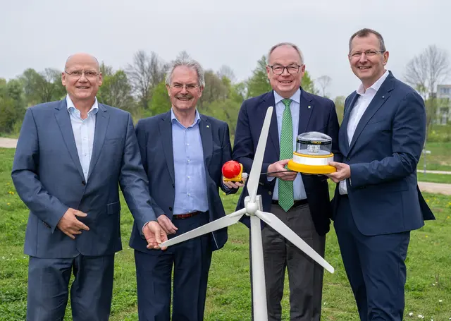 EVN Naturkraft Geschäftsführer Helwig Überacker, Landtagspräsident Karl Wilfing, LH-Stellvertreter Stephan Pernkopf und EVN Vorstandsdirektor Stefan Stallinger. | Foto: NLK Burchhart
