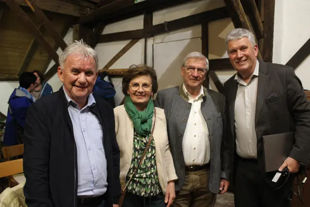 (v.l.n.r) Michael Brettl, Roswitha Kolby, Mönchhofer Bürgermeister Josef Kolby und Herbert Brettl. 
