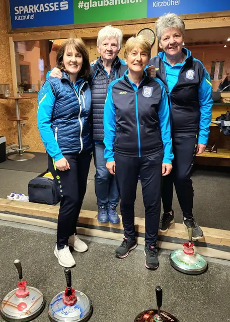 Ein etwas daneben gegangener Saisonauftakt für Gertraud Adelsberger, Anni Brugger, Waltraud Reiter und Maresi Ecker EC Reith. | Foto: EC Reith