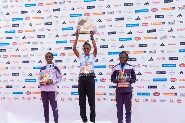 Tigist Gezahagn aus Äthiopien war nicht nur schnellste Frau im Ziel, sie lief auch einen neuen Streckenrekord beim VCM 2026. | Foto: René Brunhölzl/MeinBezirk