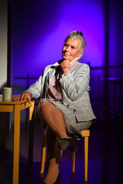 Anne-Marie - Die (Vorstadt-Theater)Schönheit artikuliert in Telfs