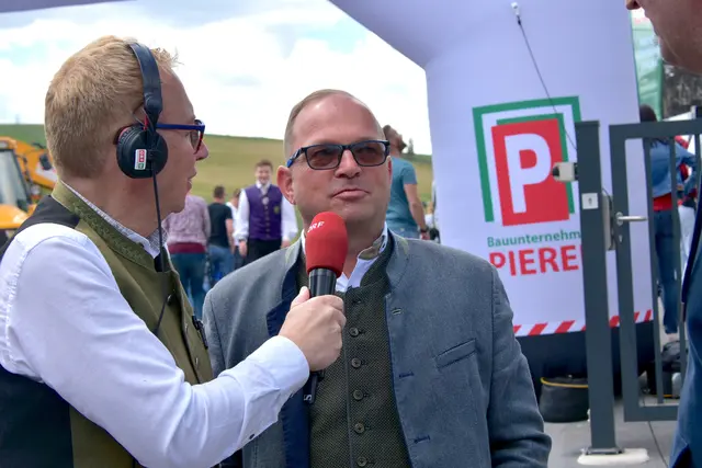 Christian Pierer wurde von Paul Prattes interviewt. | Foto: MeinBezirk/Helmut Riedl