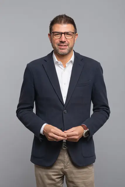 Die heute fixierten Pläne zur Spitalsstruktur im südlichen Weinviertel stoßen bei SPÖ-
Bundesrat und Stadtrat in Korneuburg Martin Peterl auf gemischte Reaktionen. Während er es
ausdrücklich begrüßt, dass mit der Aufwertung des Standorts Stockerau weiterhin ein
Krankenhaus im Bezirk gesichert ist, sieht er gleichzeitig einen schmerzlichen Verlust für
Korneuburg. | Foto: SPÖ