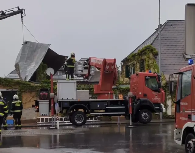 Lendhafencafé weicht in Pavillon unter Elisabethbrücke aus