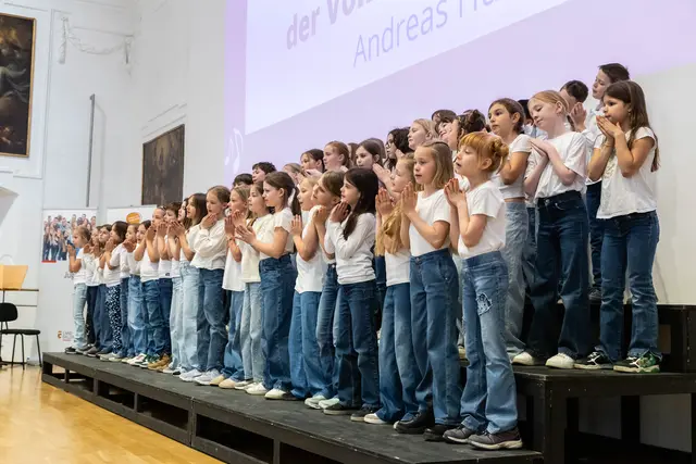 Aus dem ganzen Bundesland kommen die Chorsängerinnen und Sänger im Alter von sechs bis 24 Jahren zusammen und zeigen ihr Können. | Foto: Land Salzburg/Neumayr/Hofer