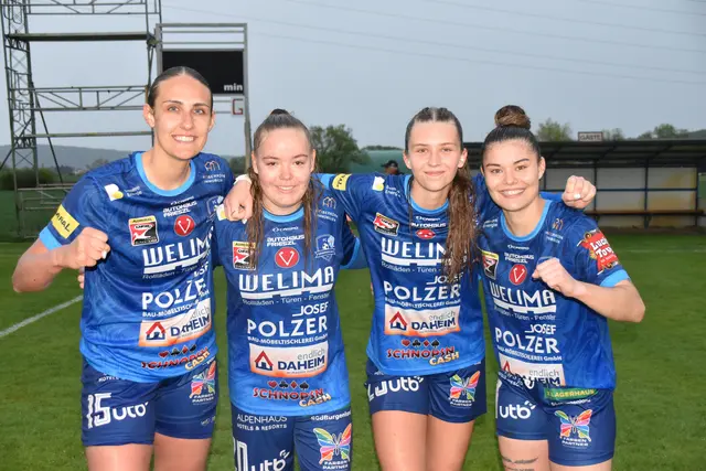 Sechsfacher Torjubel: Hanna Graf, Jasmin "Triplepack" Dorfmeister, Leonie Pinter und Rojda Antlitzhofer | Foto: MeinBezirk/Michael Strini