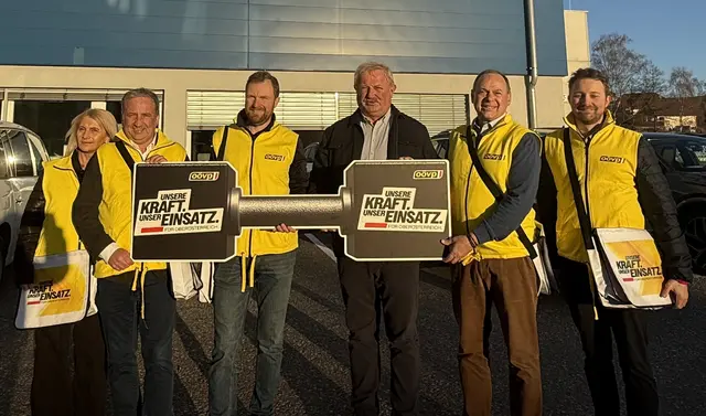 Martina Mitter, NR Michael Hammer, Bgm. Günter Kaiser, Herbert Göweil, LAbg. Josef Rathgeb, und Markus Meindl (v. l.).



 | Foto: ÖVP UU