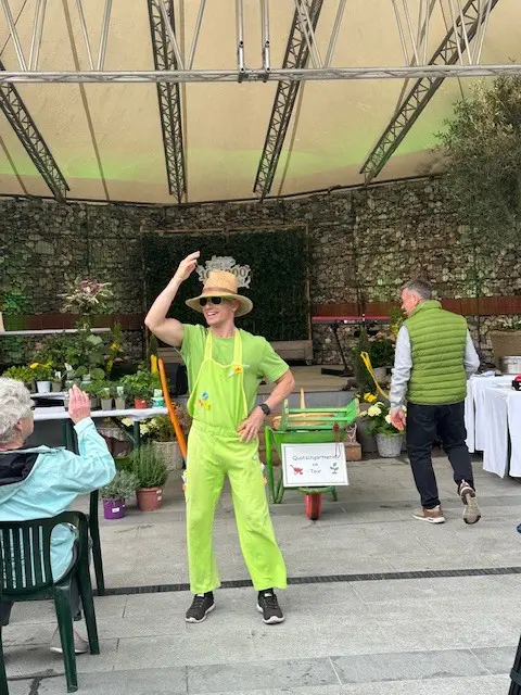 Quatschgärtner versprüht ...