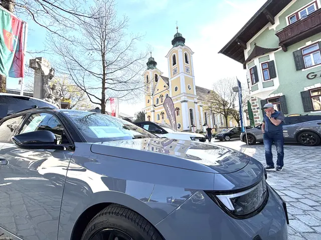 "Auto schauen" war am Samstag in St. Johann angesagt.