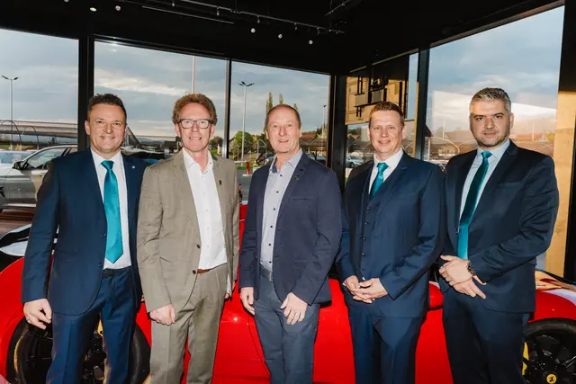 Autohaus in Hofstätten eröffnet: Große Resonanz bei Gästen und Besuchern