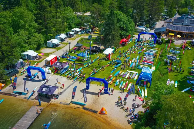 SUP Village als Zentrum des Saisonauftakts am Faaker See | Foto: Andy Klotz Fotografie