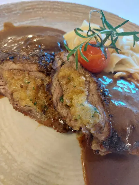 [Anzeige] Köstliches Almo-Beiried mit Arzberger Stollenkäse einfach nachkochen