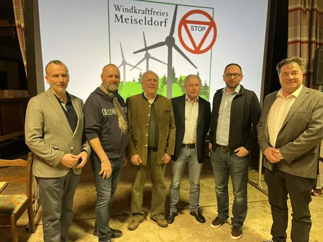 An der Veranstaltung nahmen neben der Bürgerinitiative auch Vertreter der Gemeinde sowie der Betreiberseite teil. | Foto: Privat
