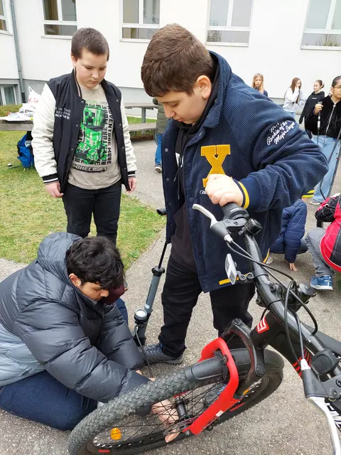 Herzogenburgs Schüler sind fit, Radland NÖ macht sie mobil