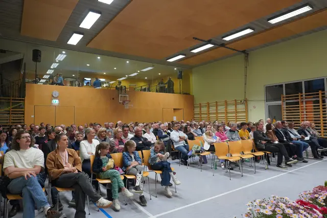 Ein vollbesetzter Saal, sowohl am Freitag als auch am Samstag.  | Foto: AMG/MK Patsch