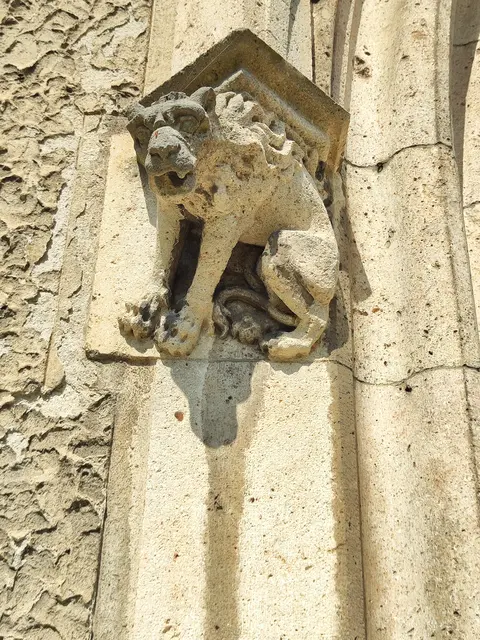 Der Löwe wacht am Eingangstor... | Foto: I. Wozonig 