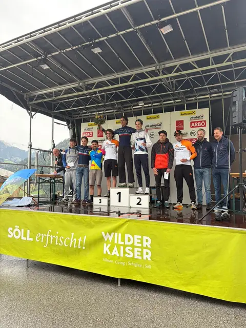Das Podium in Söll.  | Foto: Schwingshandl Cycling