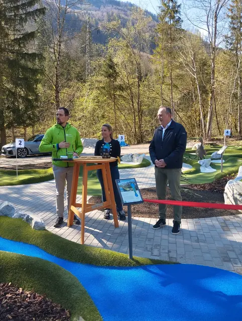Oliver Gulas Wöhri,  GF NAtur-und Geopark Steirische Eisenwurzen
Manuela Eichenmüller, Betreiberin Wasserspielpark und Minigolfanlage
BGM Armin Forster, St. Gallen 