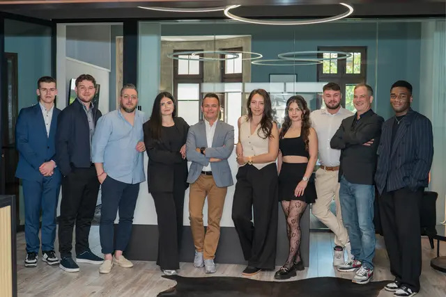 Das Team hinter dem Erfolg: Die Mitarbeiterinnen und Mitarbeiter von fokus konzept arbeiten täglich daran, kleine und mittlere Unternehmen online sichtbar zu machen. | Foto: fokus Konzept