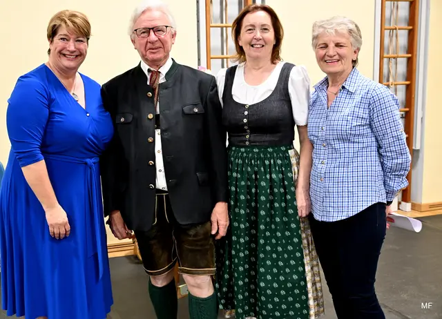 „G´hupft und Gschwungen“ im Europadorf St. Peter im Sulmtal