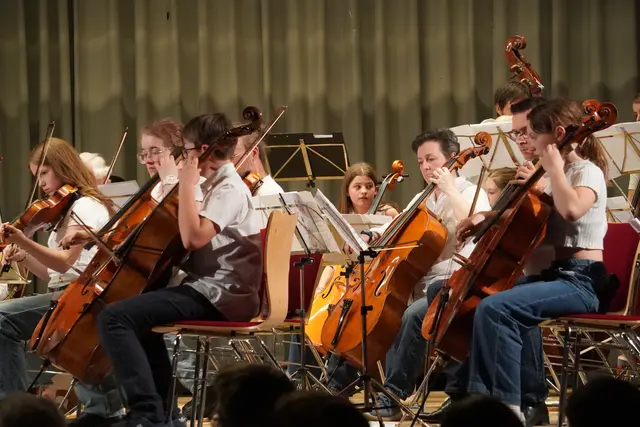 „Mit Bogen und Biss“ – so klangen 100 Streicher in Fulpmes