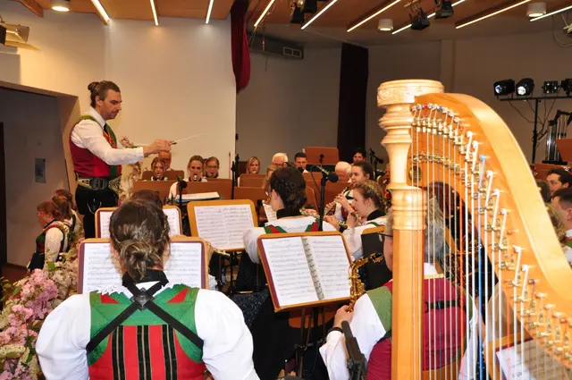 Ellbögener Musikkapelle begeistert mit „Fantastic Dreams“
