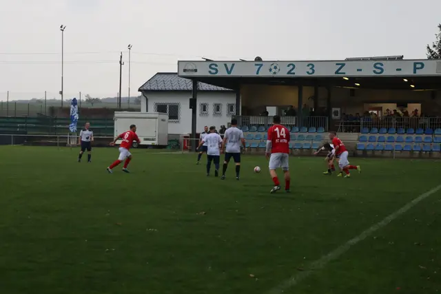 Gelungenes Event: SV Z-S-P lud zu Schnitzel und Legenden-Match. | Foto: MeinBezirk / Alejandra Ortiz