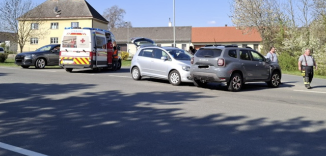 Der 66-jährige Lenker erlitt bei dem Unfall eine leichte Verletzung an der rechten Hand in Form einer Quetschung. | Foto: FF Eggenburg