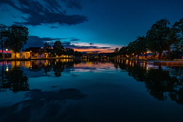 Der Stadtsee bietet ein beeindruckendes Bild. | Foto: Reinhard Litschauer