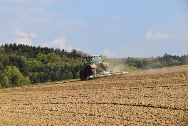 Die Ölkrise und die daraus resultierenden hohen Spritpreise setzen die Landwirte im Bezirk Scheibbs massiv unter Druck. | Foto: Roland Mayr/MeinBezirk Scheibbs