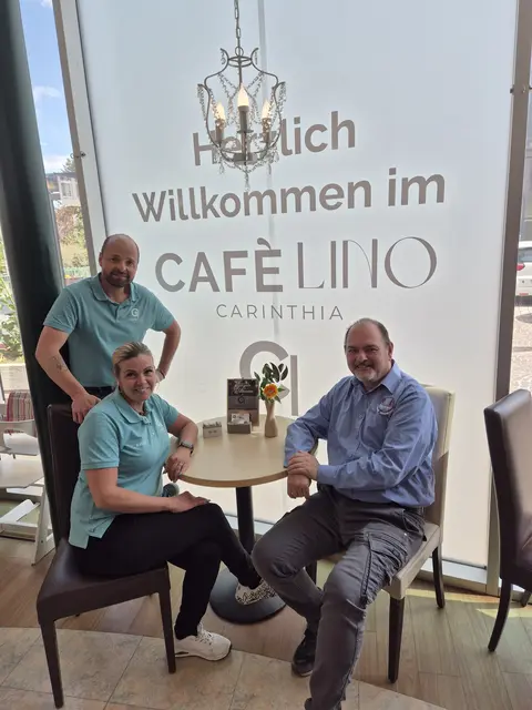 Cafe´ Lino Chefs Thomas Jost (links), Katrin Happerger (Mitte) und Landesobmann Clemens Costisella (rechts)