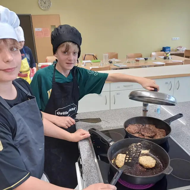 Schüler aus St. Martin entdecken Genuss bei regionalem Essen