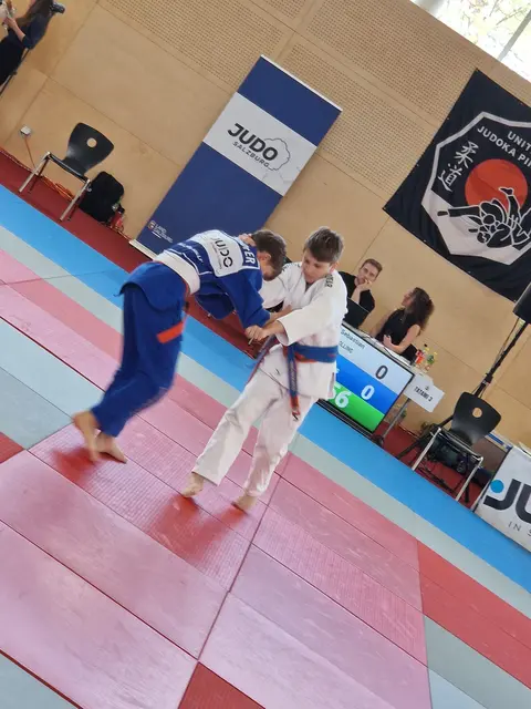 Die jungen Athletinnen und Athleten der Judounion Hallein-Golling überzeugten mit zahlreichen Podestplätzen. | Foto: Judounion Hallein-Golling