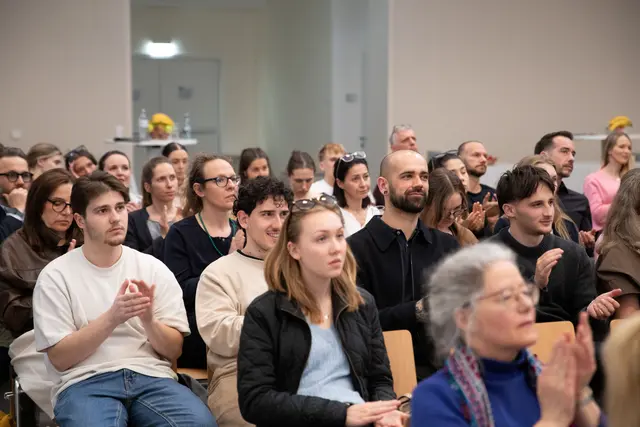 Die Studierenden lauschten aufmerksam den Ausführungen. | Foto: Birgit Ötsch