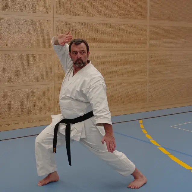 Reinhold Kobler zeigt, dass Karate mehr ist als nur Sport. | Foto: Kobler