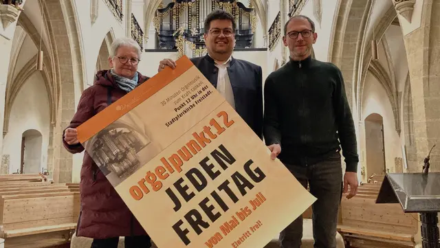 Von links: Anna Maria Stroblmair (Verein Labyrinthus), Roland Altreiter (Pfarre Freistadt) und Bernhard Prammer (Organisator). | Foto: Pfarre Freistadt