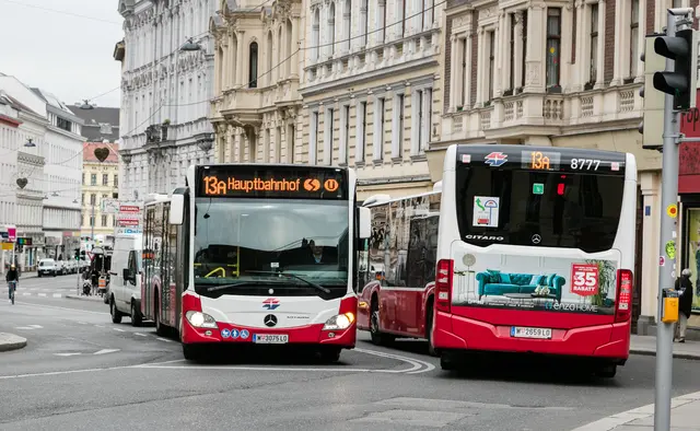 Die historischen Geheimnisse entlang der Autobuslinie 13A