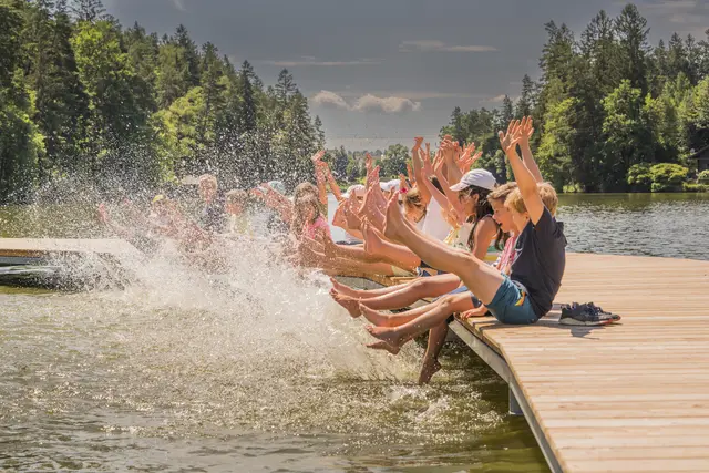 Vielfältiges Workshop-Programm im Theater- und Feriendorf Königsleitn